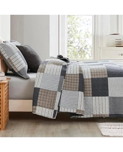 Embroidered Bed Quilt