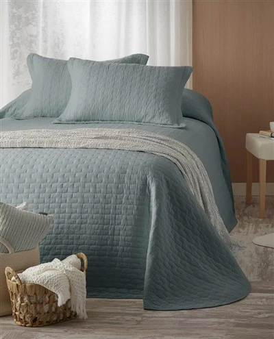 Embroidered Comforter Set
