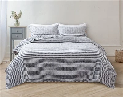 Embroidered Striped Cotton Quilt Set