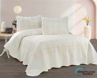 GRS Certified Embroidered Quilt Set