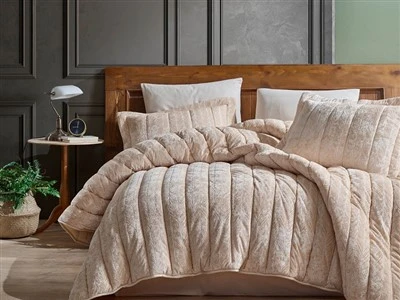 Luxury Embossed Flannel Comforter Set