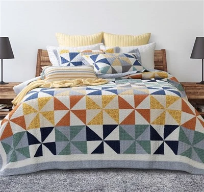 Pinwheel Patchwork Cotton Quilt Set